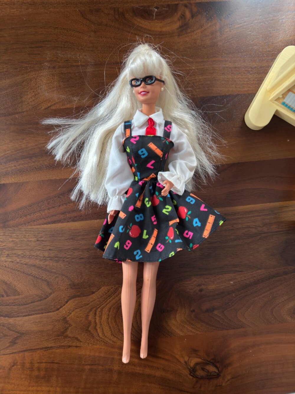 Vintage 1995 Mattel Teacher Barbie Playset with 3 Dolls 90s Collectable Lot - Picture 7 of 13